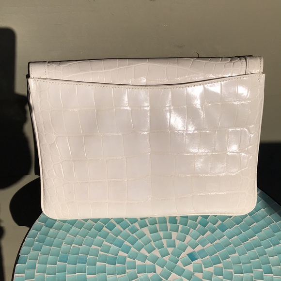 Vtg. Lederer Leather purse- Stunning! With gold threaded chain strap. Like New! - Picture 3 of 8